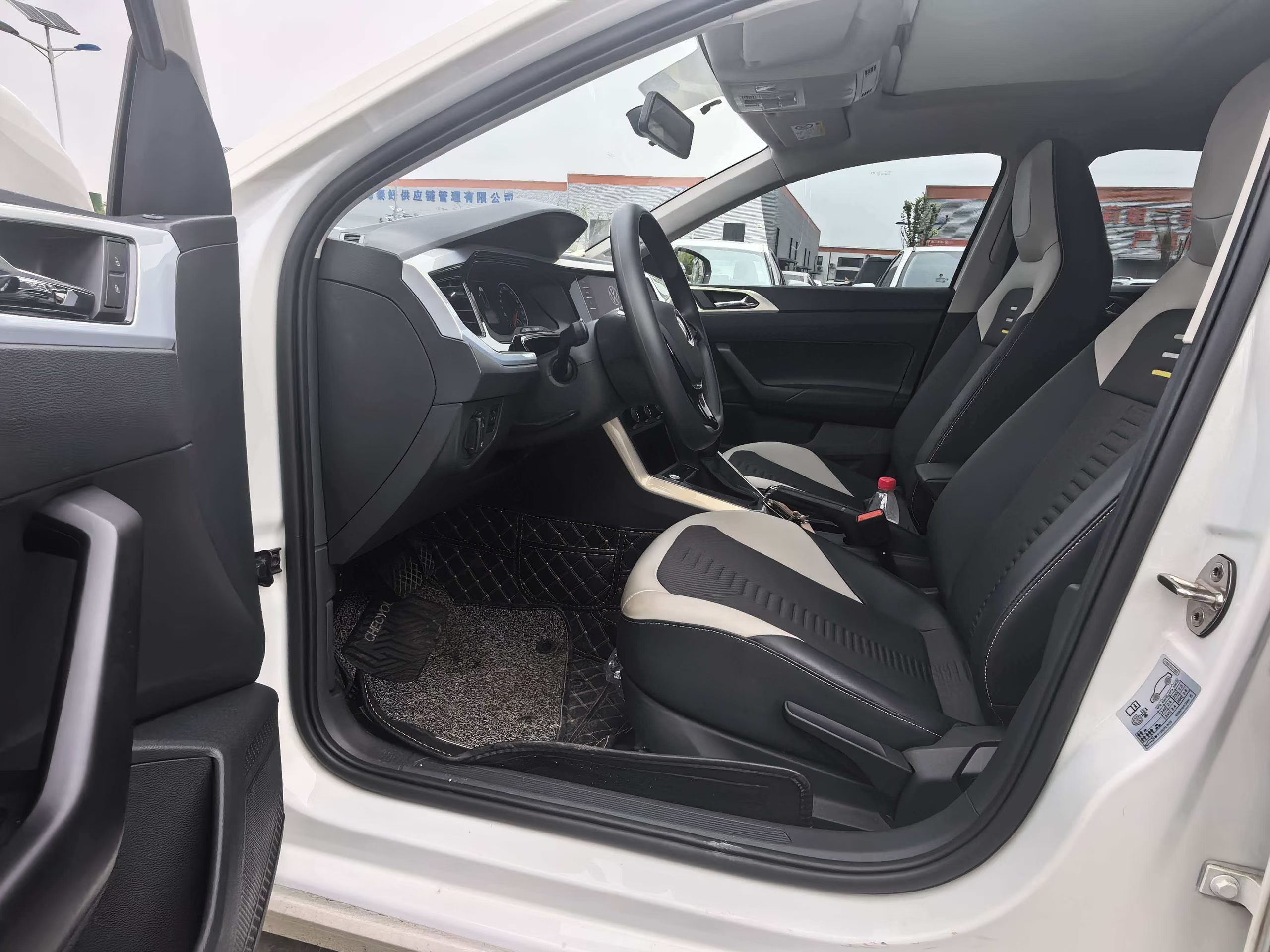 Volkswagen Polo 2021 Plus 1.5L Automatic Colorful Tech Edition - 图片 3