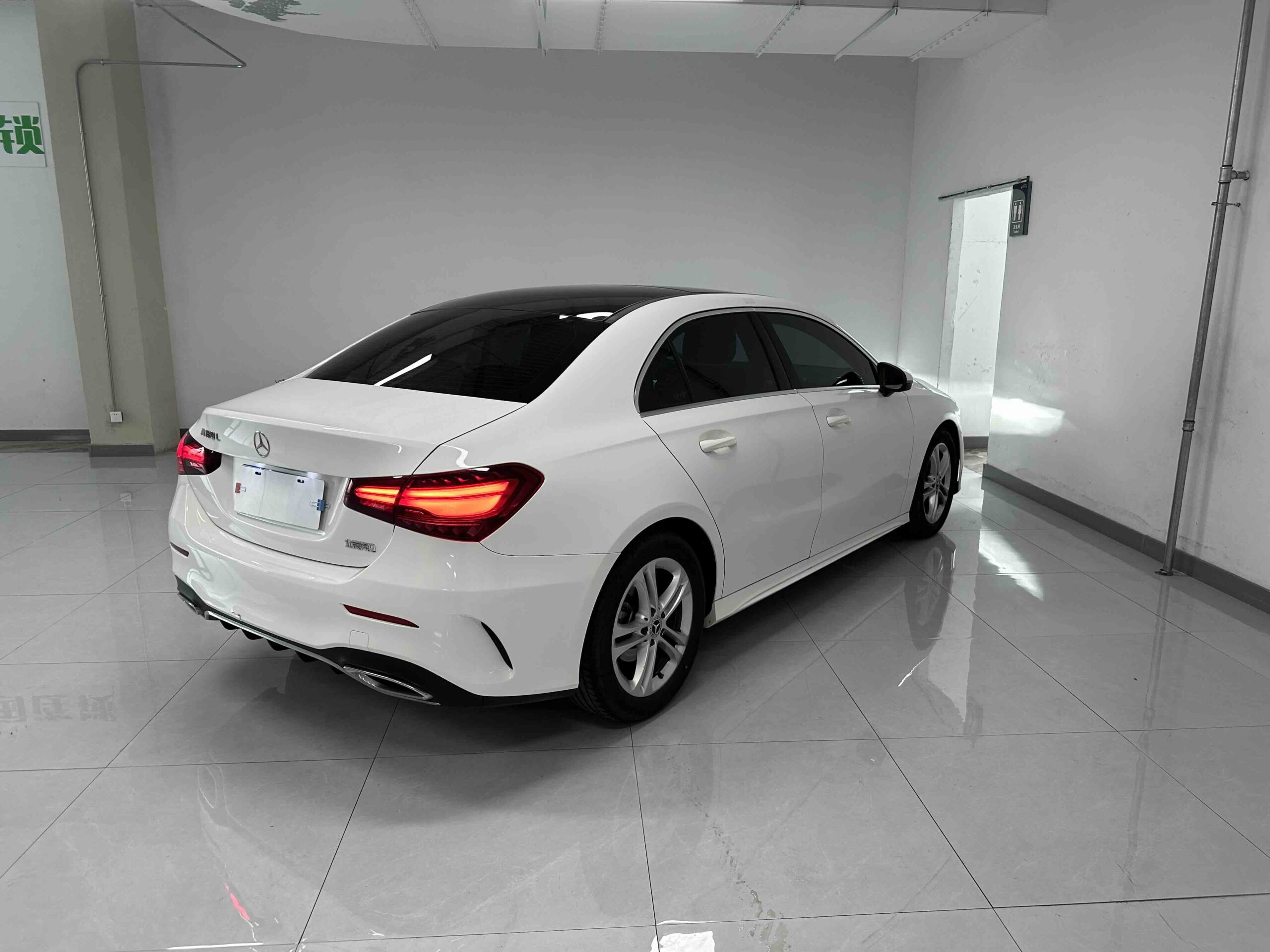 Mercedes-Benz A-Class 2023 A 180 L - 图片 6