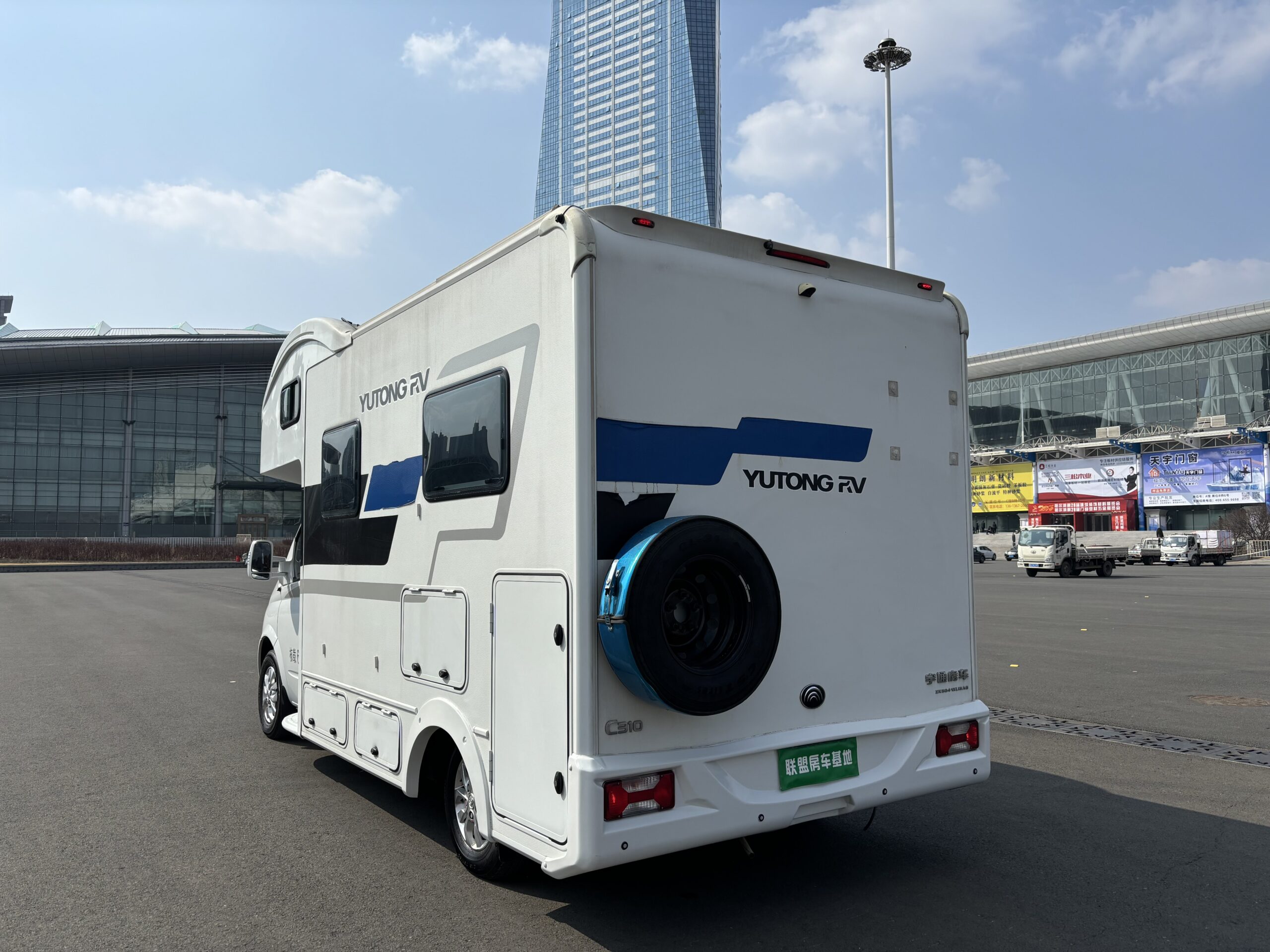 Yutong Kairunbinwei C-type 2018 2.0T Diesel AMT 6-Seat RV - 图片 4